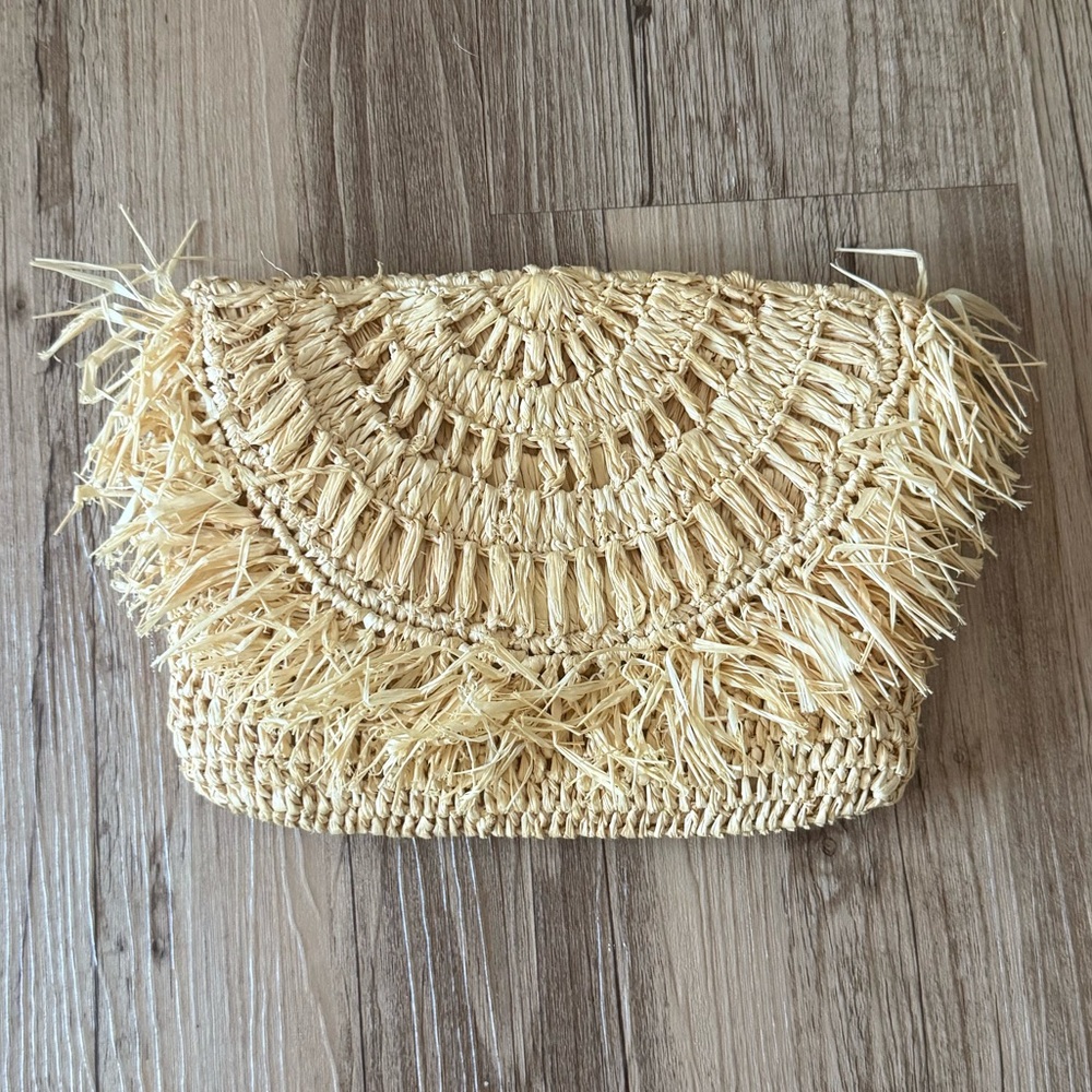 Mar Y Sol Mia Clutch